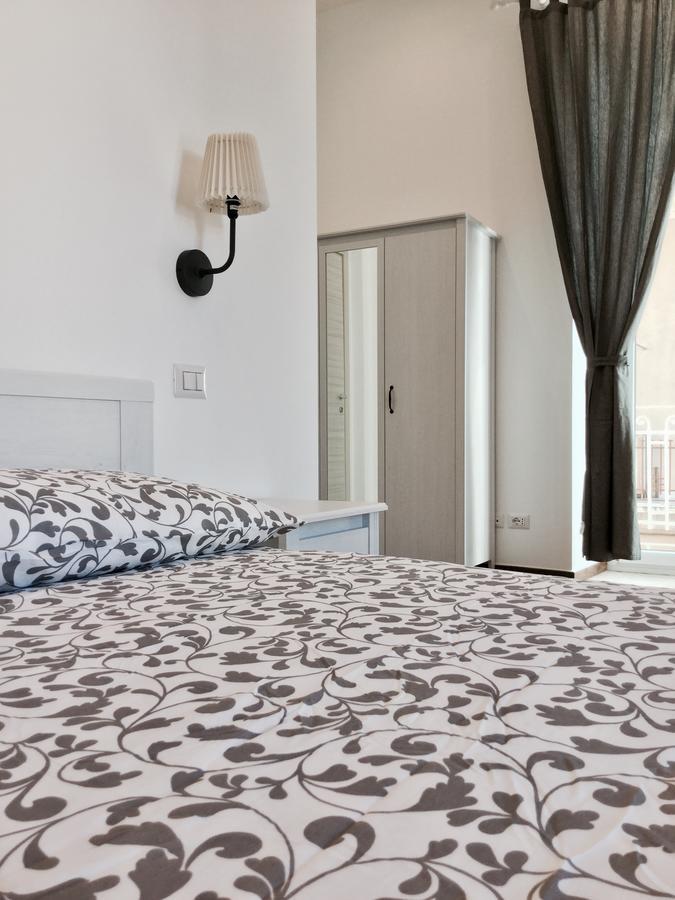 B&B Sant'Agostino โจวีนัซโซ ภายนอก รูปภาพ
